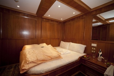 cabin19.jpg