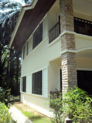 House (2).jpg