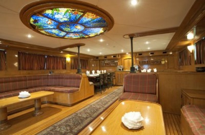 Sea Whisper_salon_lounge2.jpg