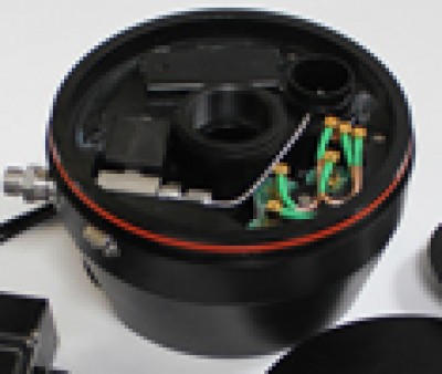 Kopf%20mit%20Elektronik%20offen.jpg