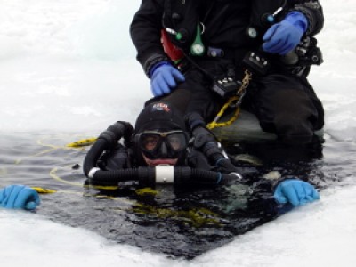 Ice_Diving.jpg