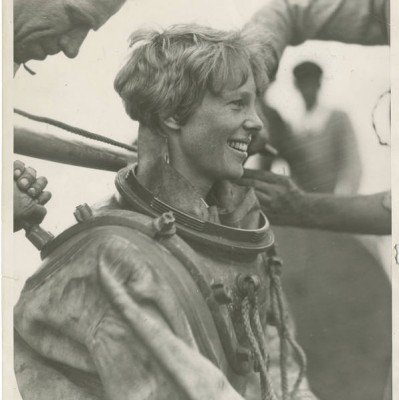 amelia_earhart_1929.jpg