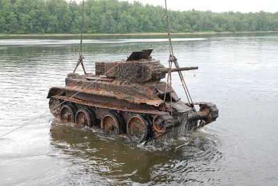 BT8_0104_low.jpg