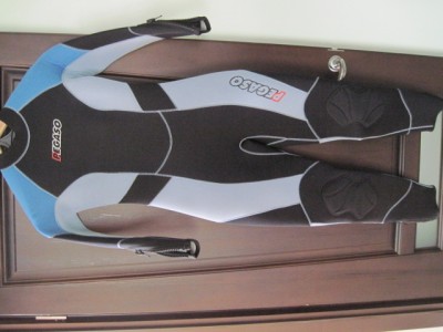 wet suit 002.jpg