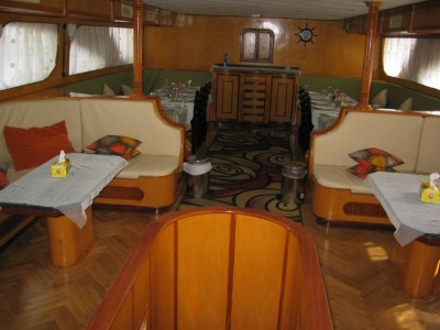 salon1.JPG