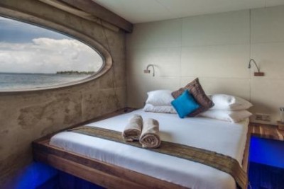 29. DOLPHIN SUITE 19.JPG